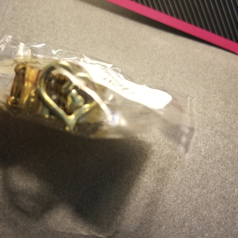 Ring - Picture 3 of 3